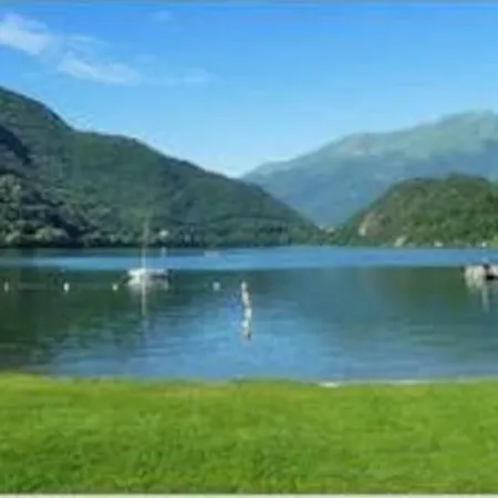 A Due Passi Dalla * Колико