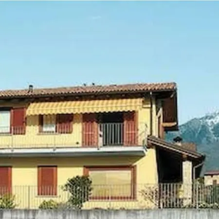 A Due Passi Dalla * Colico