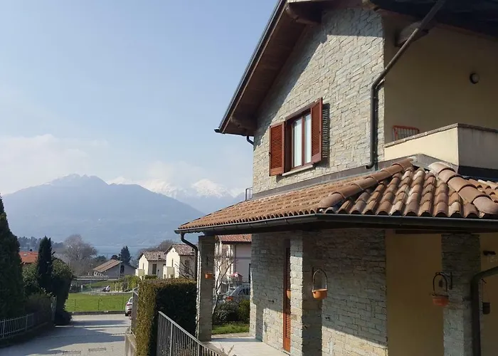 A Due Passi Dalla * コーリコ